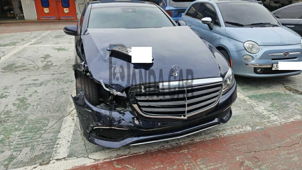 2019 Mercedes-Benz E220 d 4Matic, photograph 1