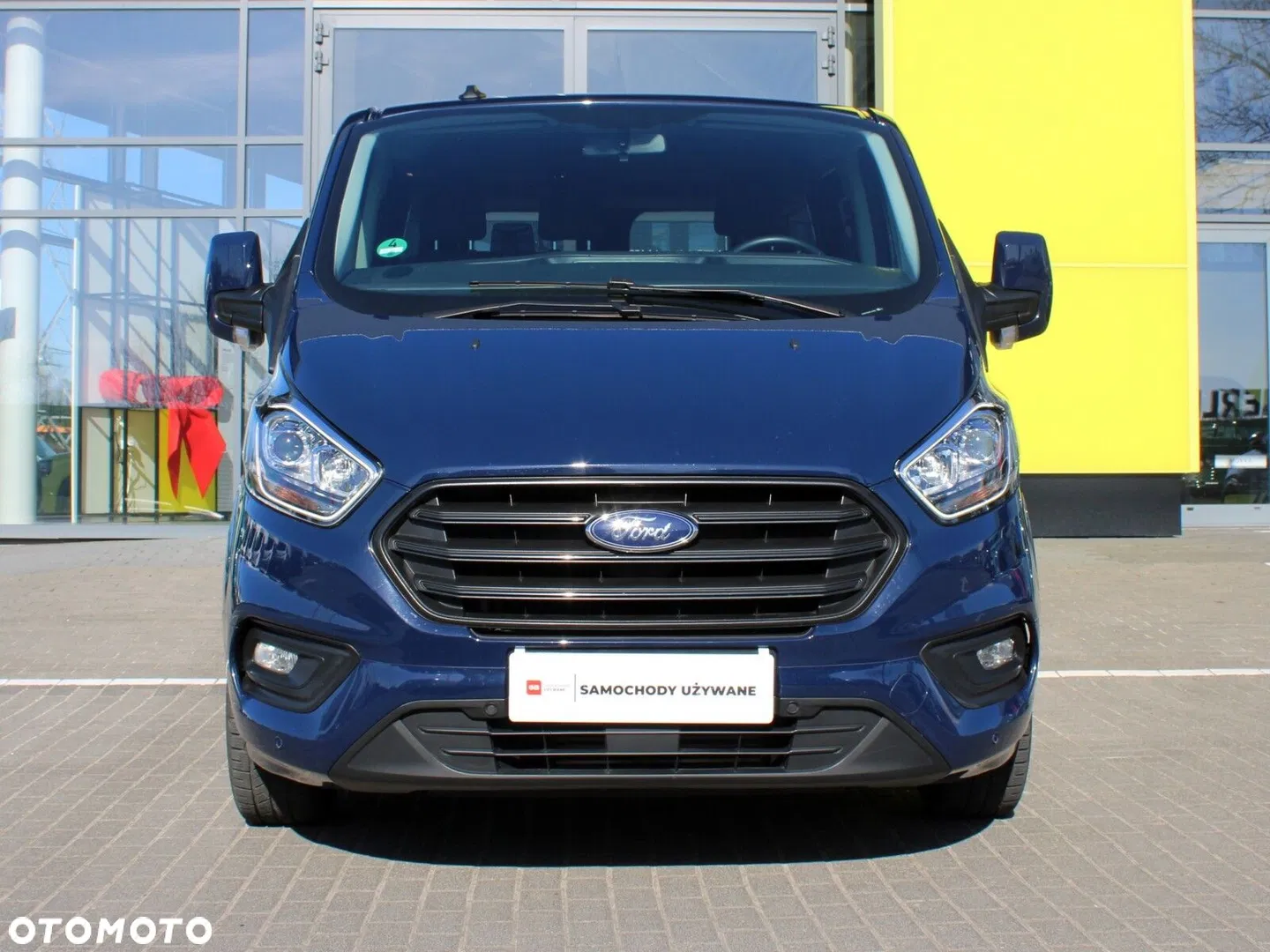 2023 Ford Transit Custom Kombi 320 L2H1 Trend, photograph 3