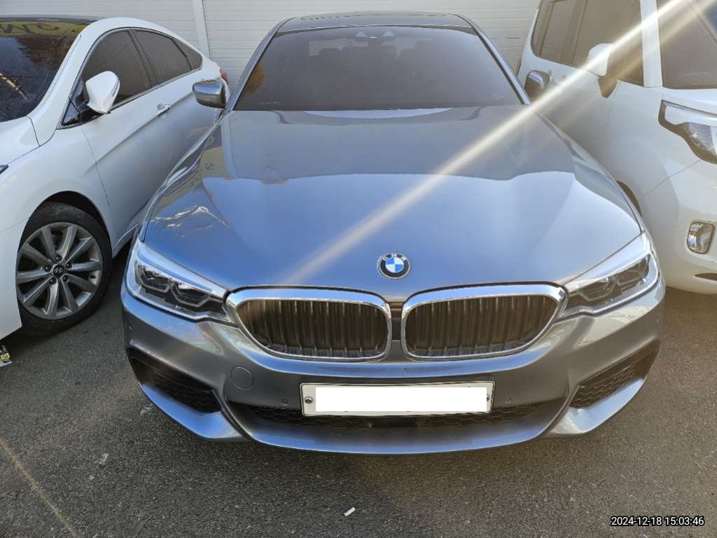 2017 BMW 520d, photograph 1