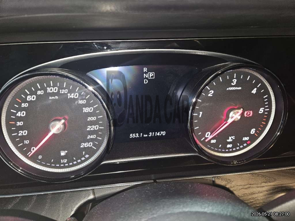 2019 Mercedes-Benz E220 d, photograph 3