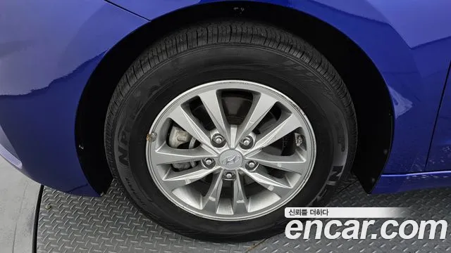 2019 Hyundai AVANTE 1.6, photograph 12