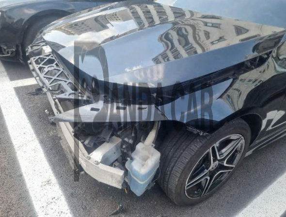 2020 Mercedes-Benz CLA250 4MATIC, photograph 2