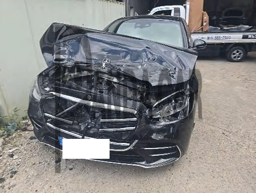 2023 Mercedes-Benz S400 d 4MATIC, photograph 2