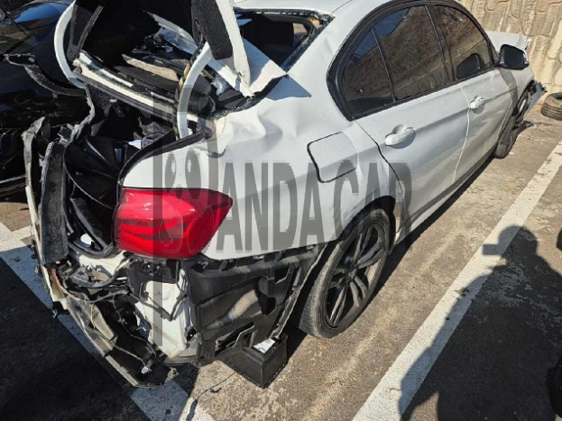2017 BMW 320d, photograph 2