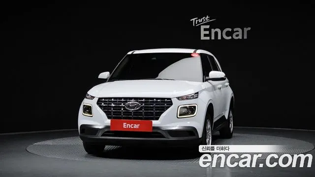 Hyundai Venue 1.6 Modern — photo 1 of 32