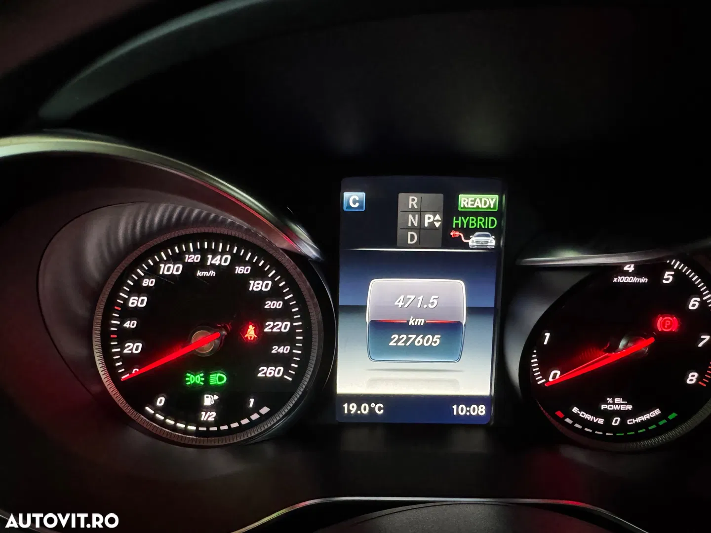 2017 Mercedes-Benz GLC 350 e 4Matic 7G-TRONIC AMG Line, photograph 5