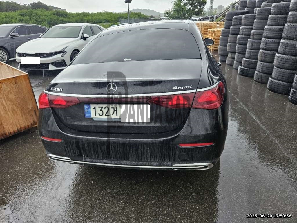 2024 Mercedes-Benz E 450 4MATIC, photograph 1
