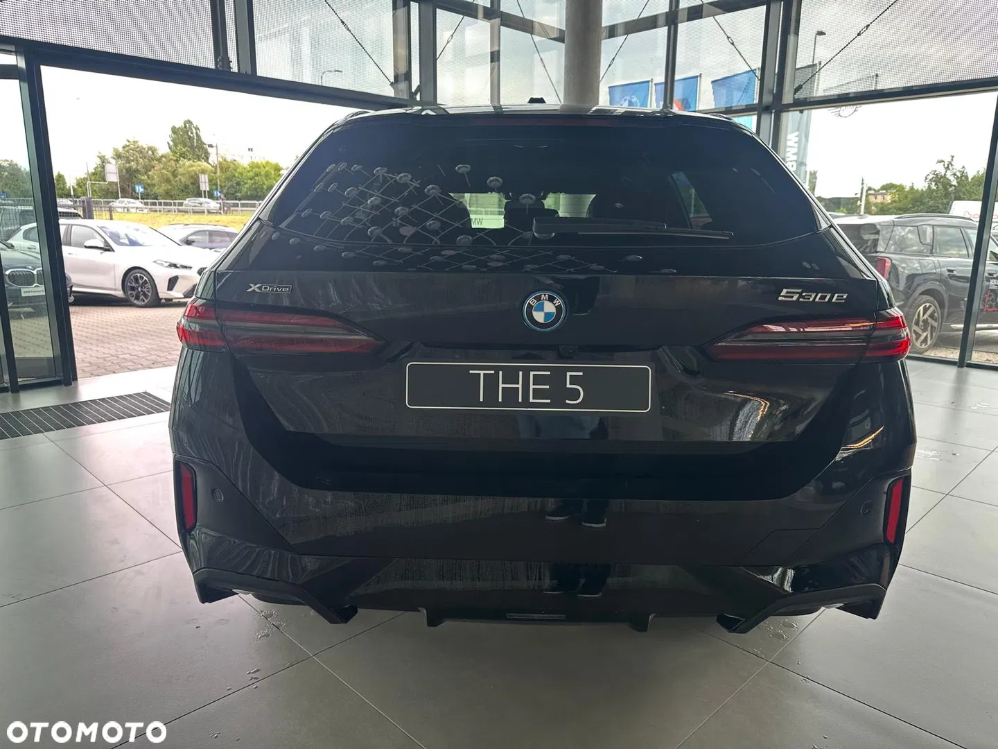 2025 BMW Seria 5 530e xDrive PHEV M Sport, photograph 5