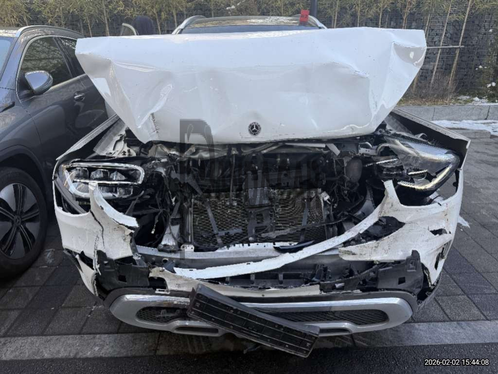 2021 Mercedes-Benz GLC300 e 4MATIC, photograph 1