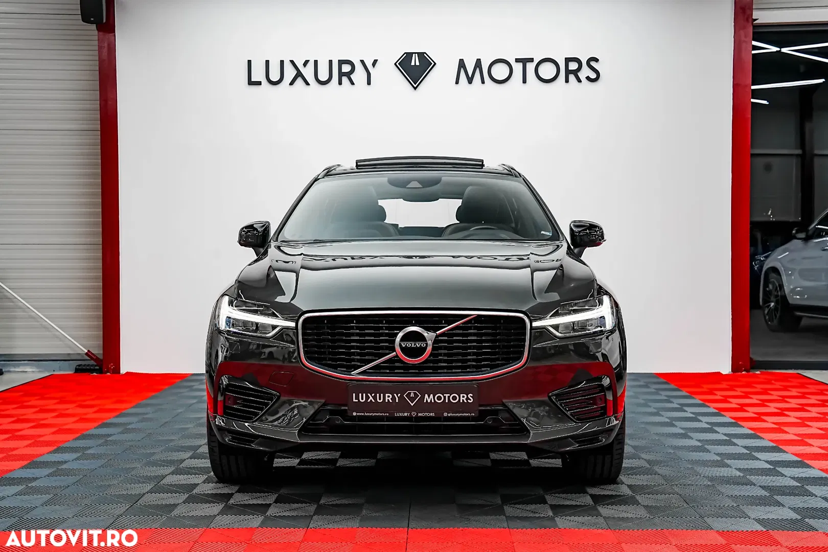 2020 Volvo XC 60 T8 Twin Engine AWD Geartronic RDesign, photograph 3