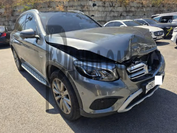2019 Mercedes-Benz GLC350 e 4Matic, photograph 1