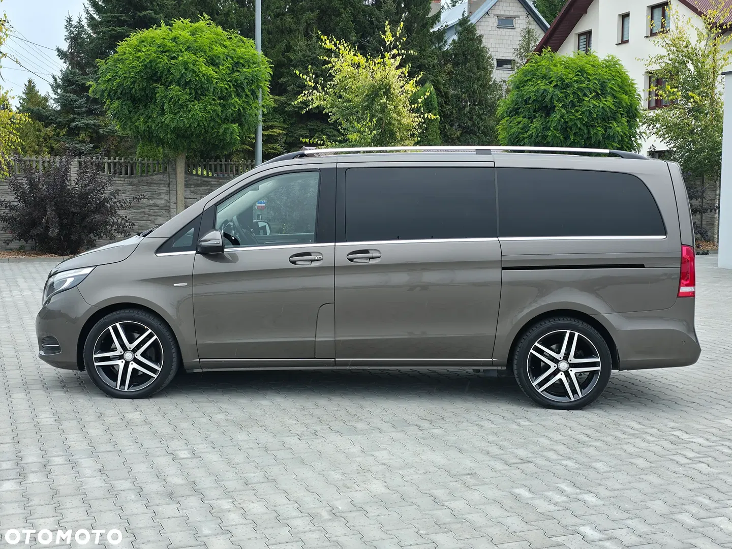 2017 Mercedes-Benz Klasa V 250 d 4-Matic Avantgarde 7G-Tronic (długi), photograph 6