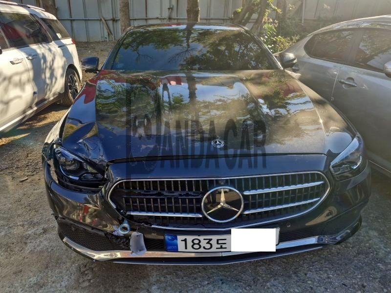 2021 Mercedes-Benz E350 4MATIC, photograph 1