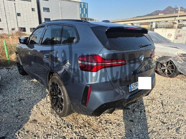 2025 BMW X3 20 xDrive, photograph 2