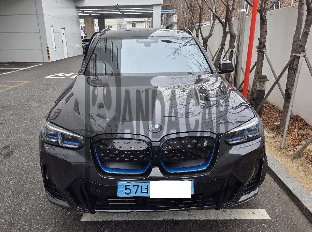 2023 BMW iX3 M Sport, photograph 1