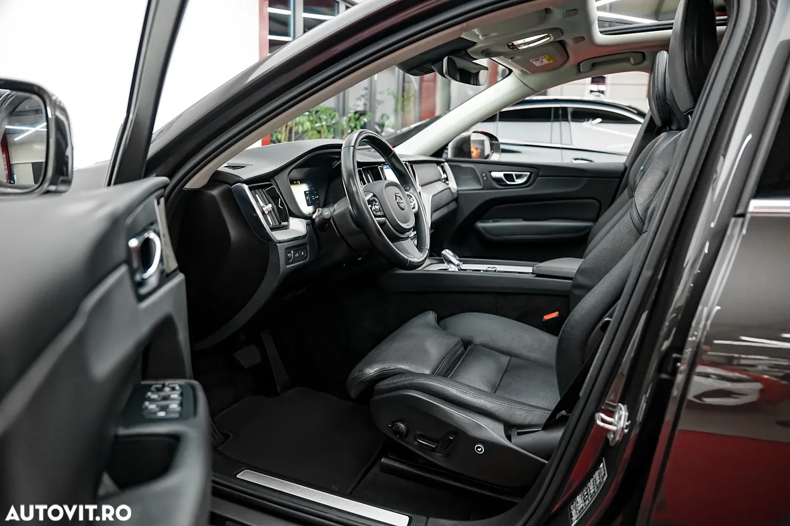 2021 Volvo XC 60 Recharge T6 Twin Engine eAWD Inscription Expression, photograph 4
