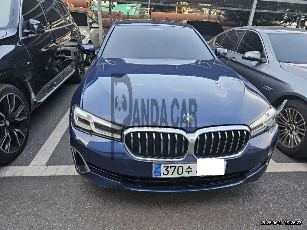 2021 BMW 523d, photograph 1