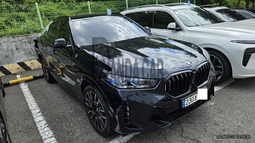 2024 BMW X6 xDrive40i M Sport, photograph 3