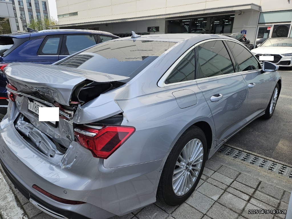 2020 Audi A6 45 TFSI quattro, photograph 5