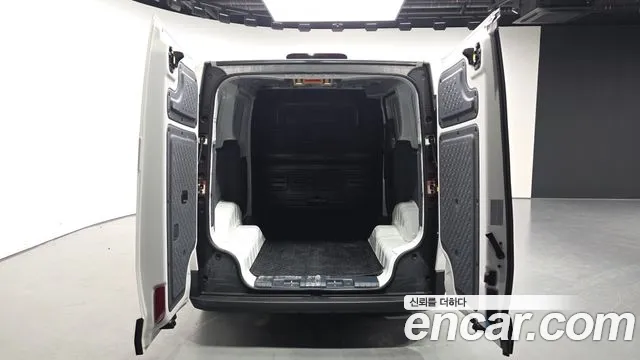 2025 Kia PV5 Cargo, photograph 8