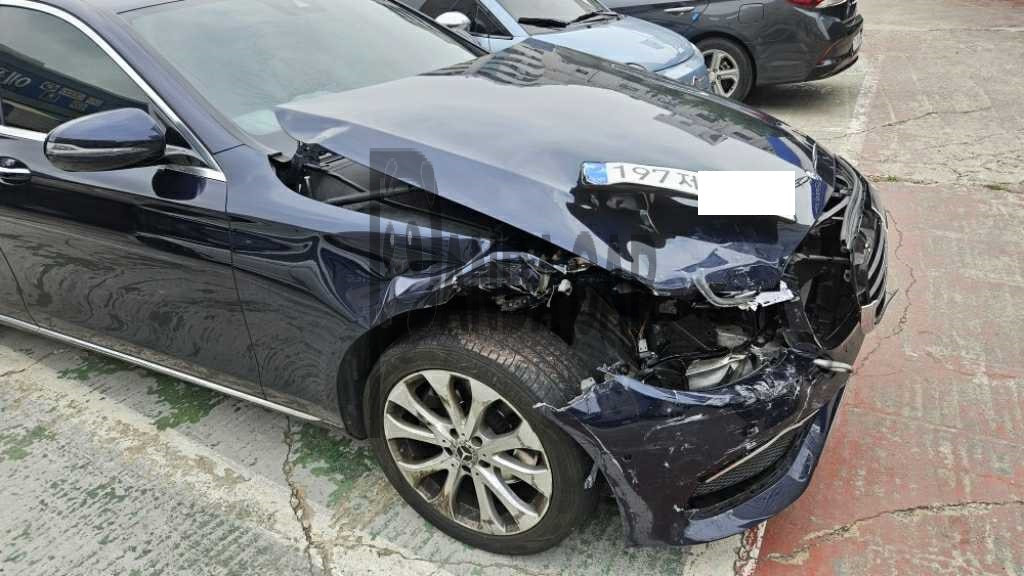2019 Mercedes-Benz E220 d 4Matic, photograph 3