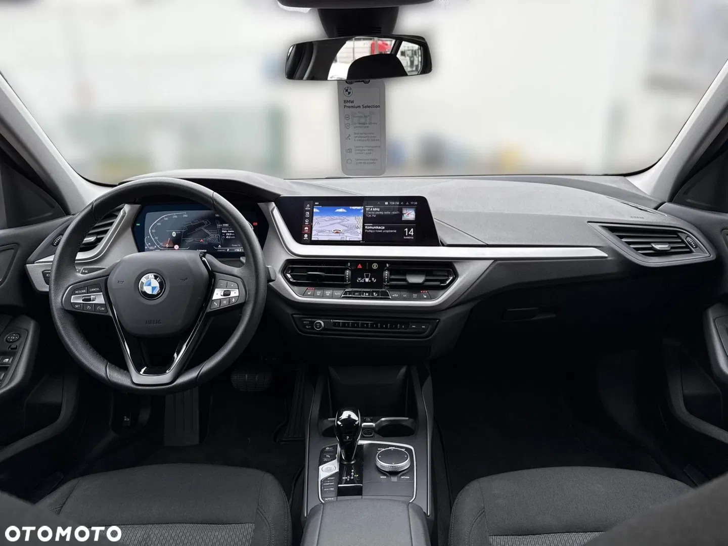 2024 BMW Seria 1, photograph 6