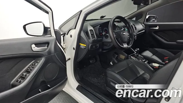 2017 Kia K3 Deluxe, photograph 1