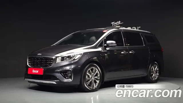 Kia Canival 9-Seater Noblesse Special — photo 1 of 38