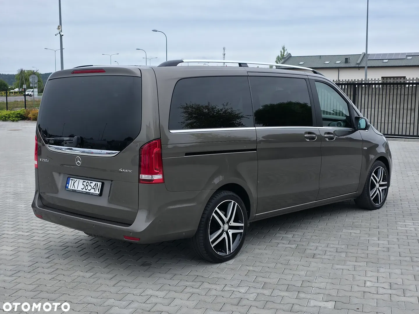 2017 Mercedes-Benz Klasa V 250 d 4-Matic Avantgarde 7G-Tronic (długi), photograph 11