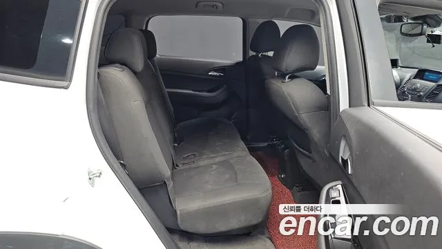 2013 ChevroletGMDaewoo Orlando 2.0 Diesel LT, photograph 11