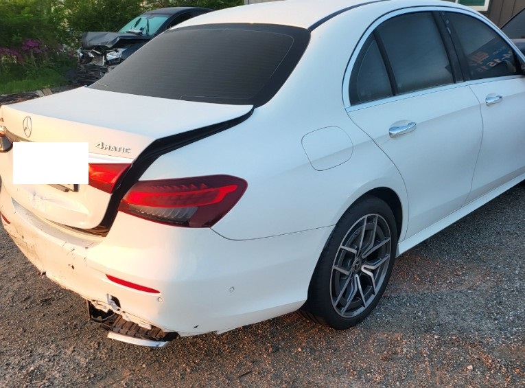 2023 Mercedes-Benz E220 d 4MATIC, photograph 5