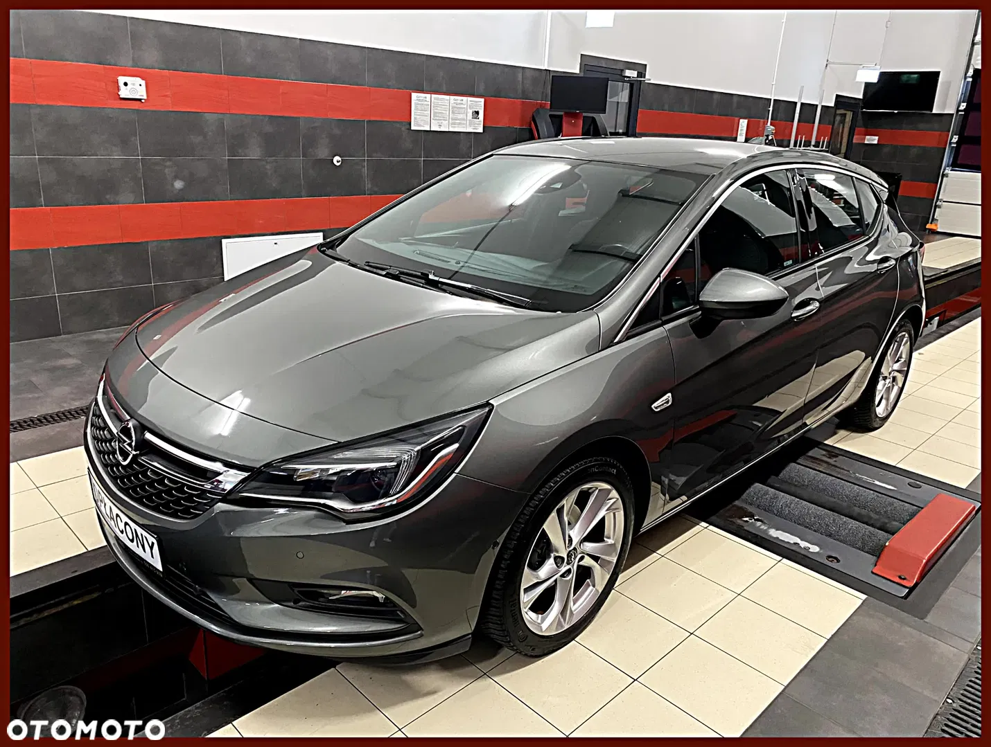 2017 Opel Astra 1.4 T Elite, photograph 1