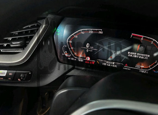 2021 BMW 220i Gran Coupe, photograph 2