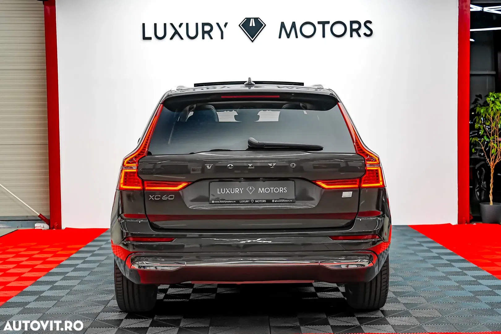 2021 Volvo XC 60 Recharge T6 Twin Engine eAWD Inscription Expression, photograph 9