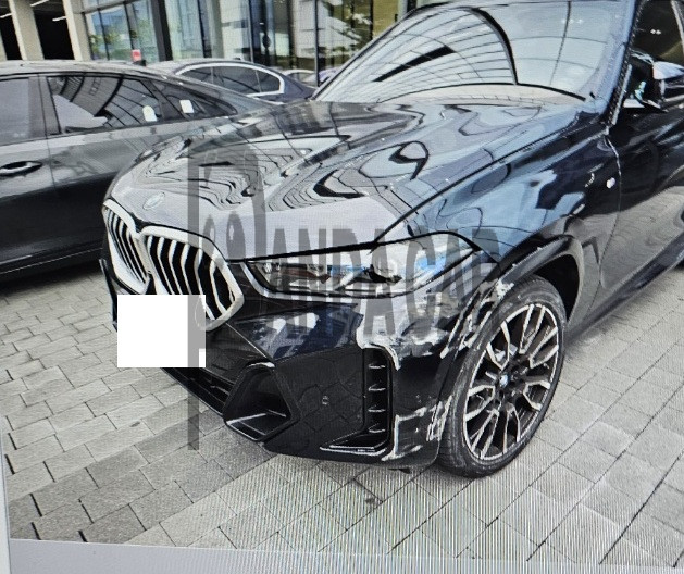 2025 BMW X6 xDrive40i M Sport, photograph 5