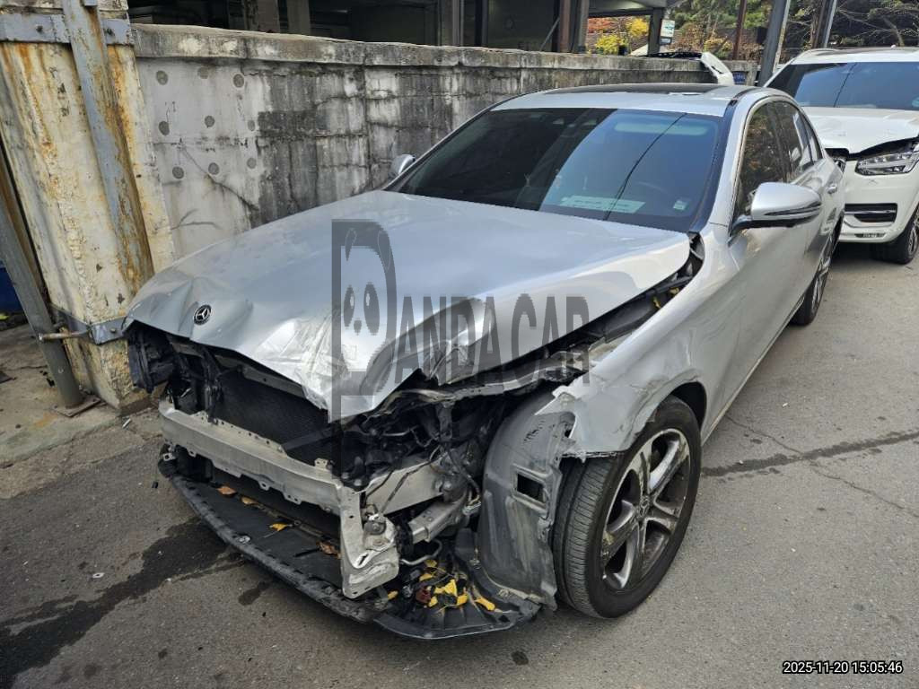 2018 Mercedes-Benz E300 4Matic, photograph 1