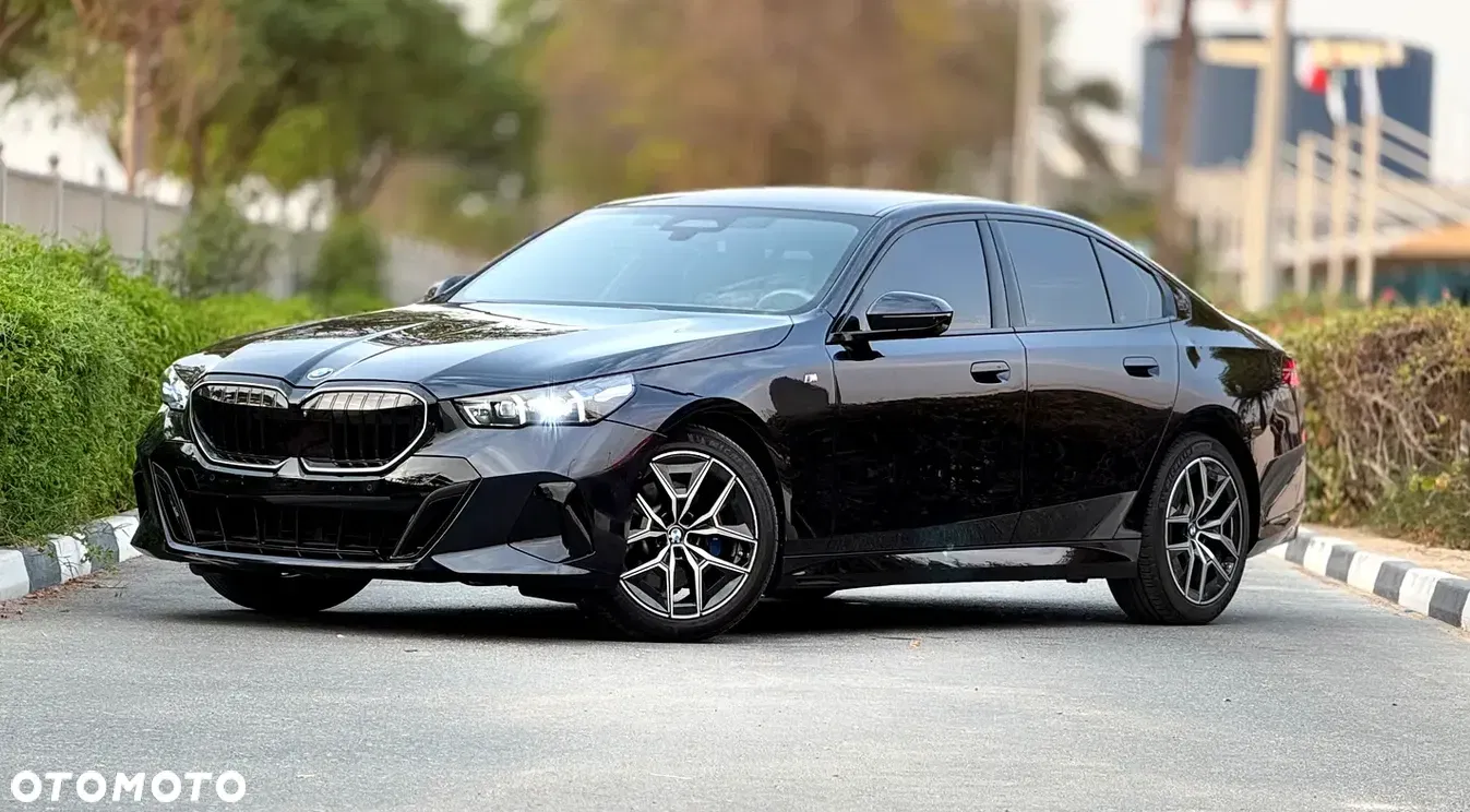 2023 BMW Seria 5, photograph 1