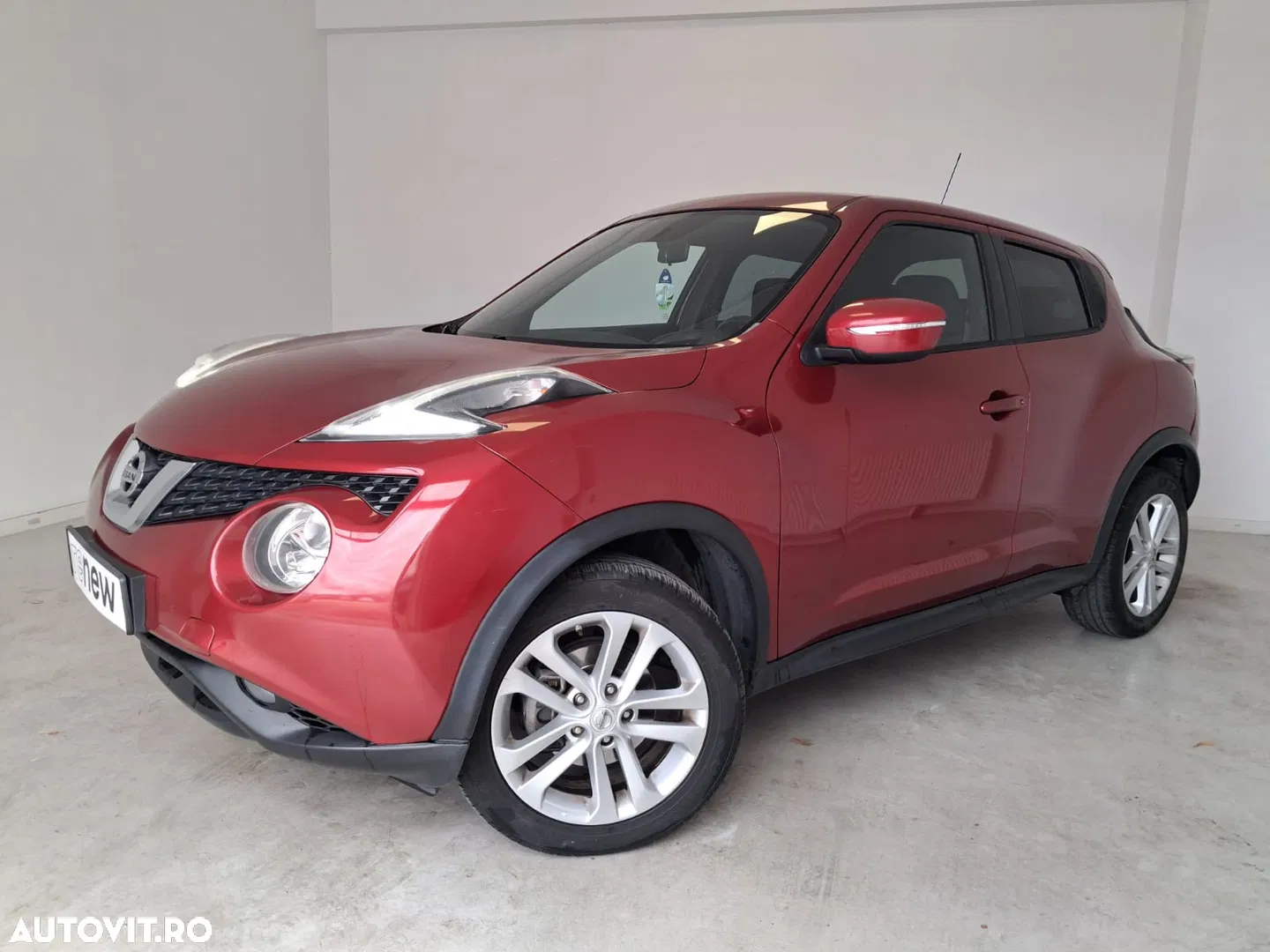 Nissan Juke — photo 1 of 24