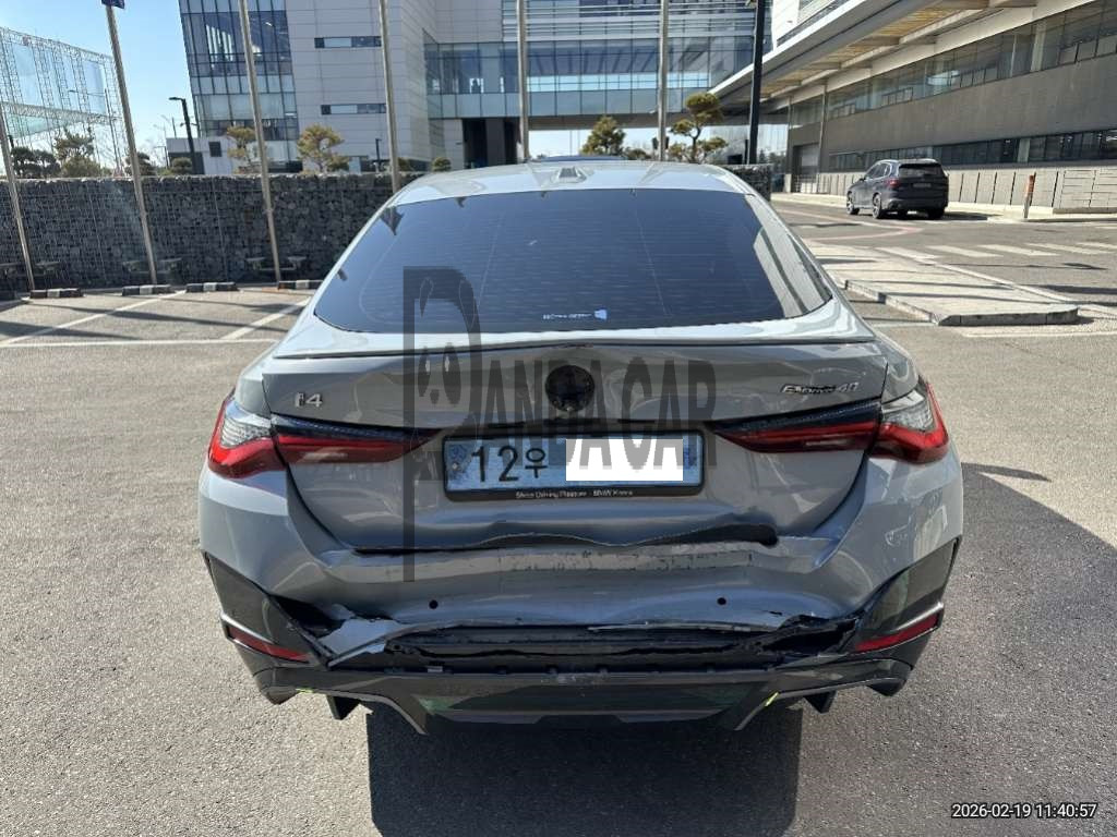 2023 BMW i4 eDrive40, photograph 1