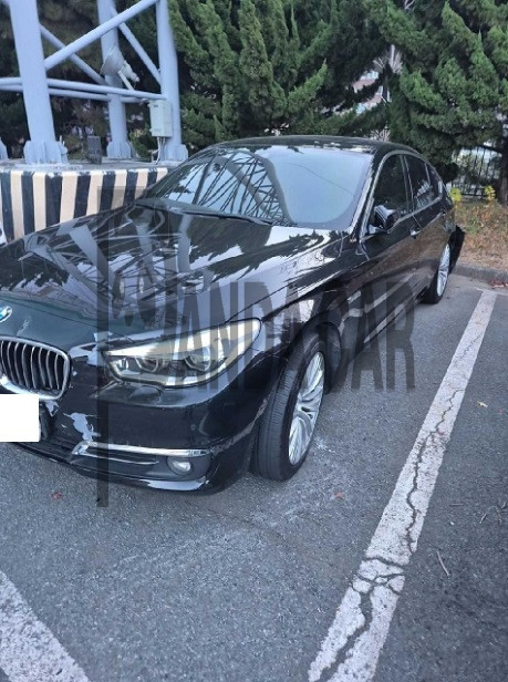 2017 BMW Gran Turismo 30d xDrive, photograph 2
