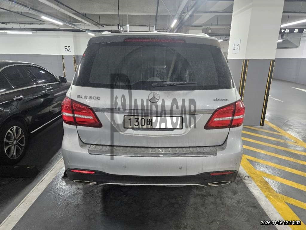 2017 Mercedes-Benz GLS500 4Matic, photograph 2