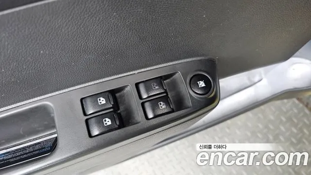 2013 ChevroletGMDaewoo Spark LT, photograph 1