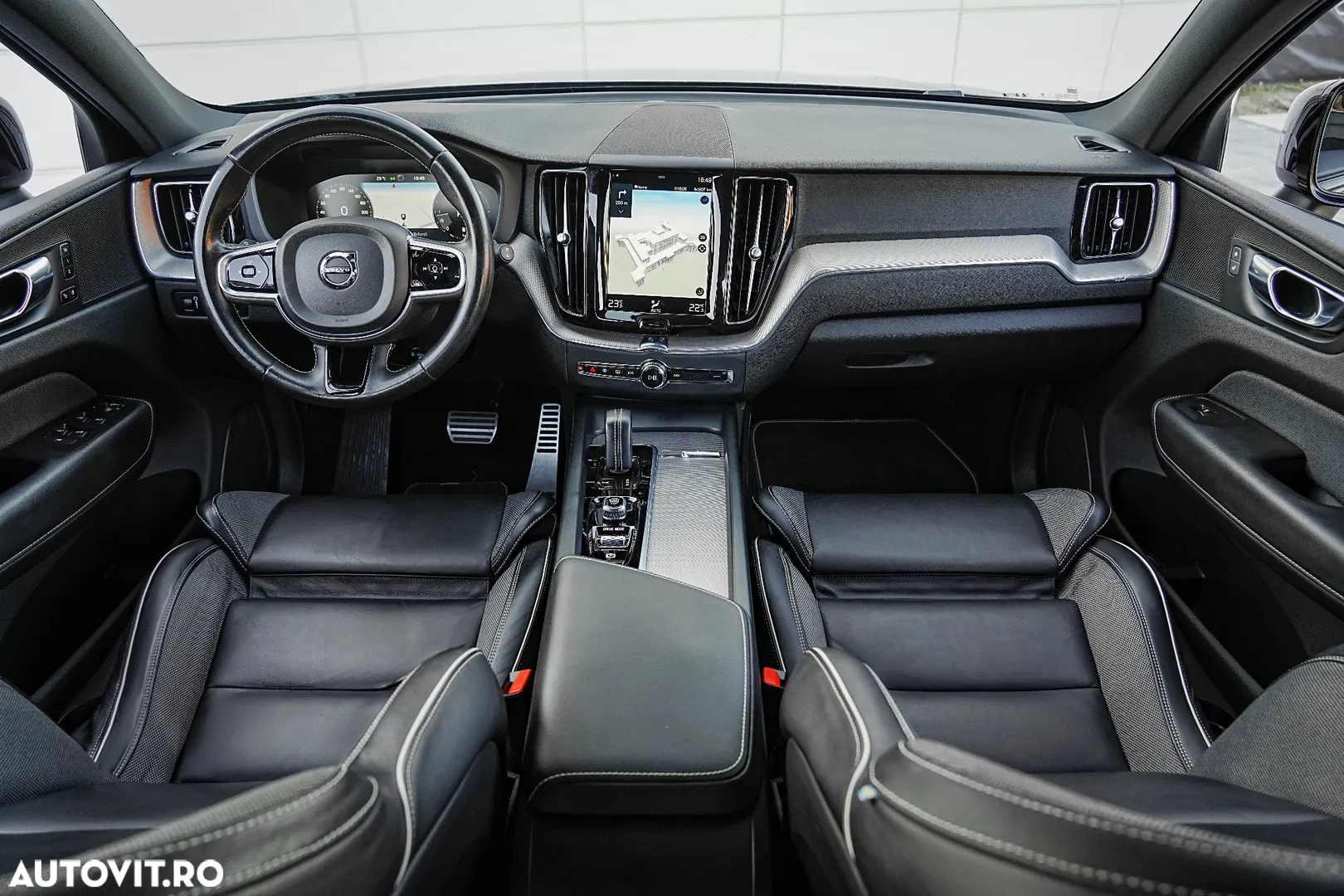 2021 Volvo XC 60 B4 D AWD Geartronic RDesign, photograph 5