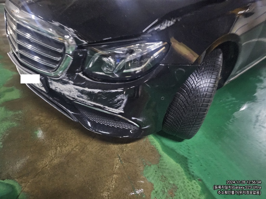 2018 Mercedes-Benz E300 4Matic, photograph 4