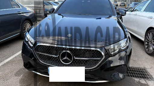 2025 Mercedes-Benz E 200, photograph 1