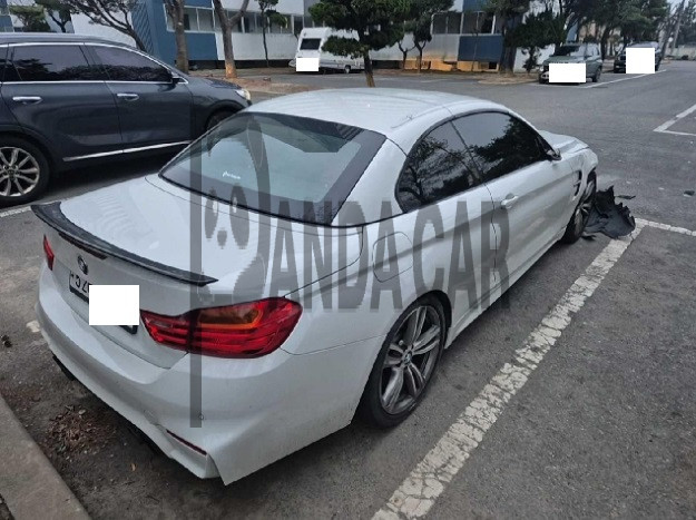 2017 BMW 428i Convertible, photograph 4