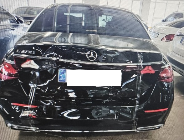2025 Mercedes-Benz E 200, photograph 5