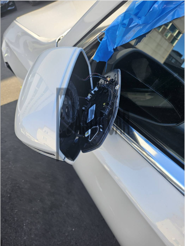 2023 BMW 740i, photograph 2