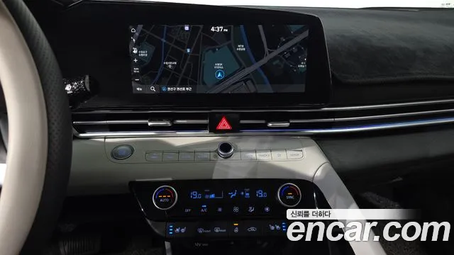 2020 Hyundai AVANTE Inspiration, photograph 10