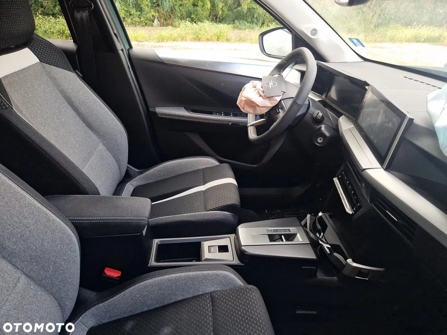 2025 Opel Frontera 1.2 DI Hybrid 48V eDCT GS, photograph 5